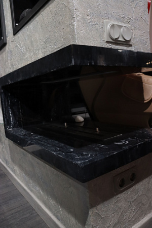 Торцевой сквозной биокамин Firezo Estremita Finestra Marmo (выставочный образец)